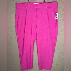 Old navy size 14 Harper Vibrant Pink Cropped Pants NWT